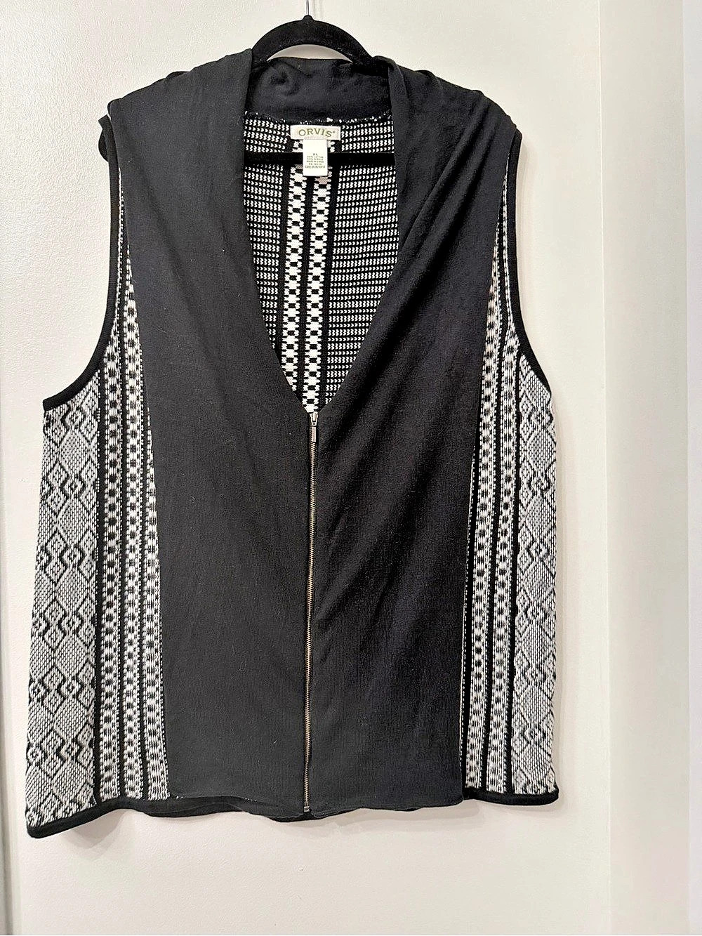 Orvis Women's Black & White Geometric Zip Vest XL